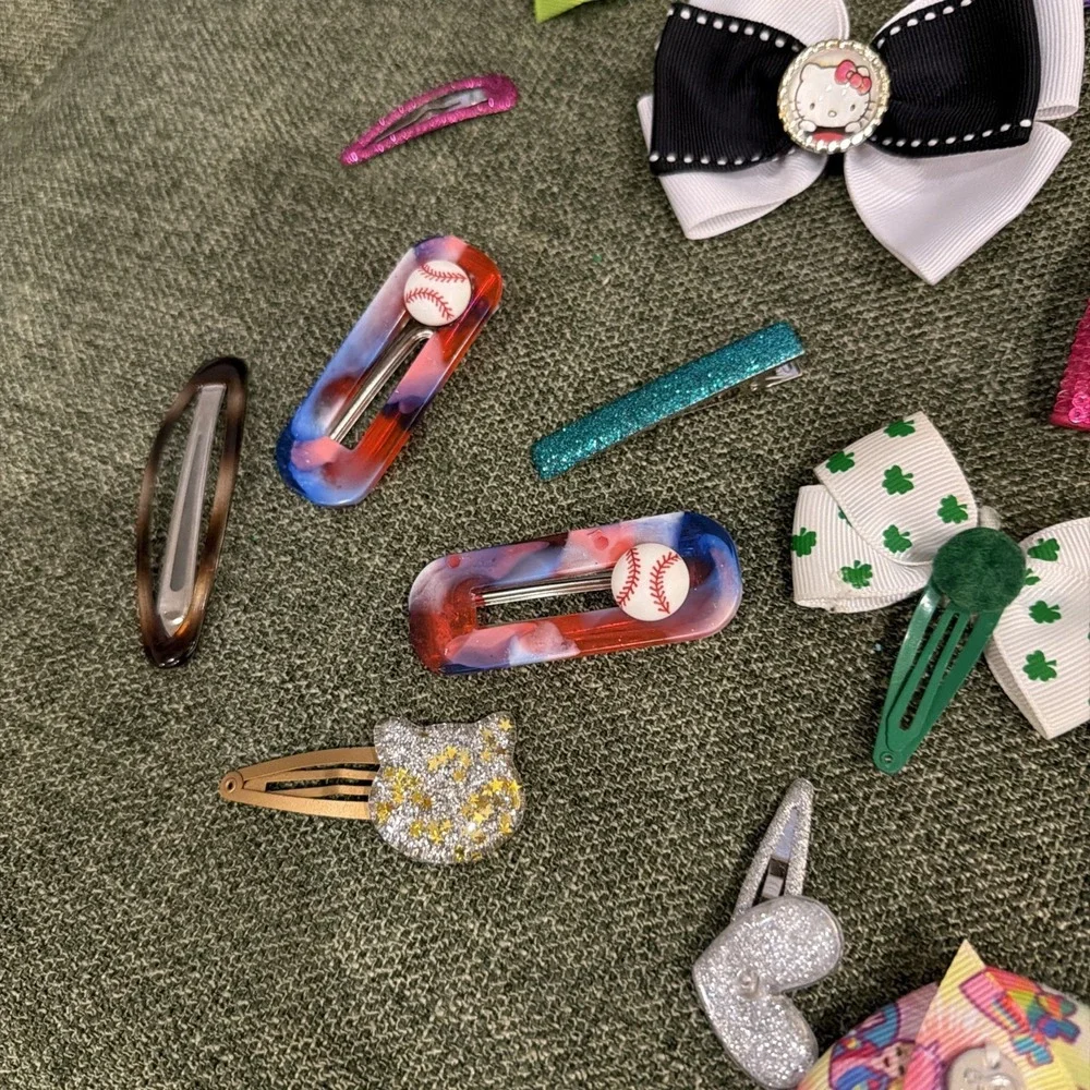 Girls Hair Bows And Barrett‎ Lot
